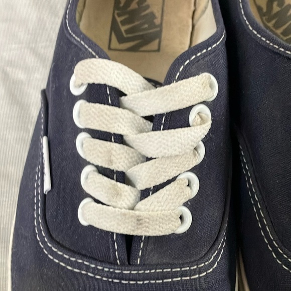 Vans mens 6 / Women’s 7 1/2 Classic Canvas lace-up Sneakers - Picture 13 of 15